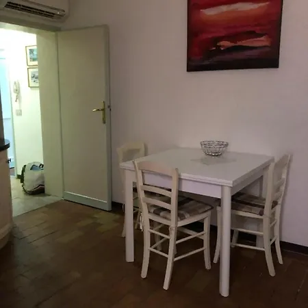 Domus Carducci Apartment